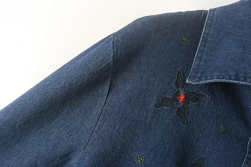 Women's Loose Denim Long Sleeve Shirt, Five-Petal Flower Embroidered Coat, Plus Size, Spring and Autumn, New, 8932